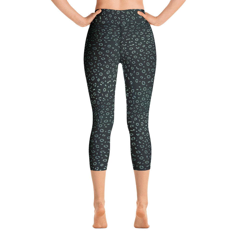 Eagle Ray Capri Leggings | Expedition Drenched.