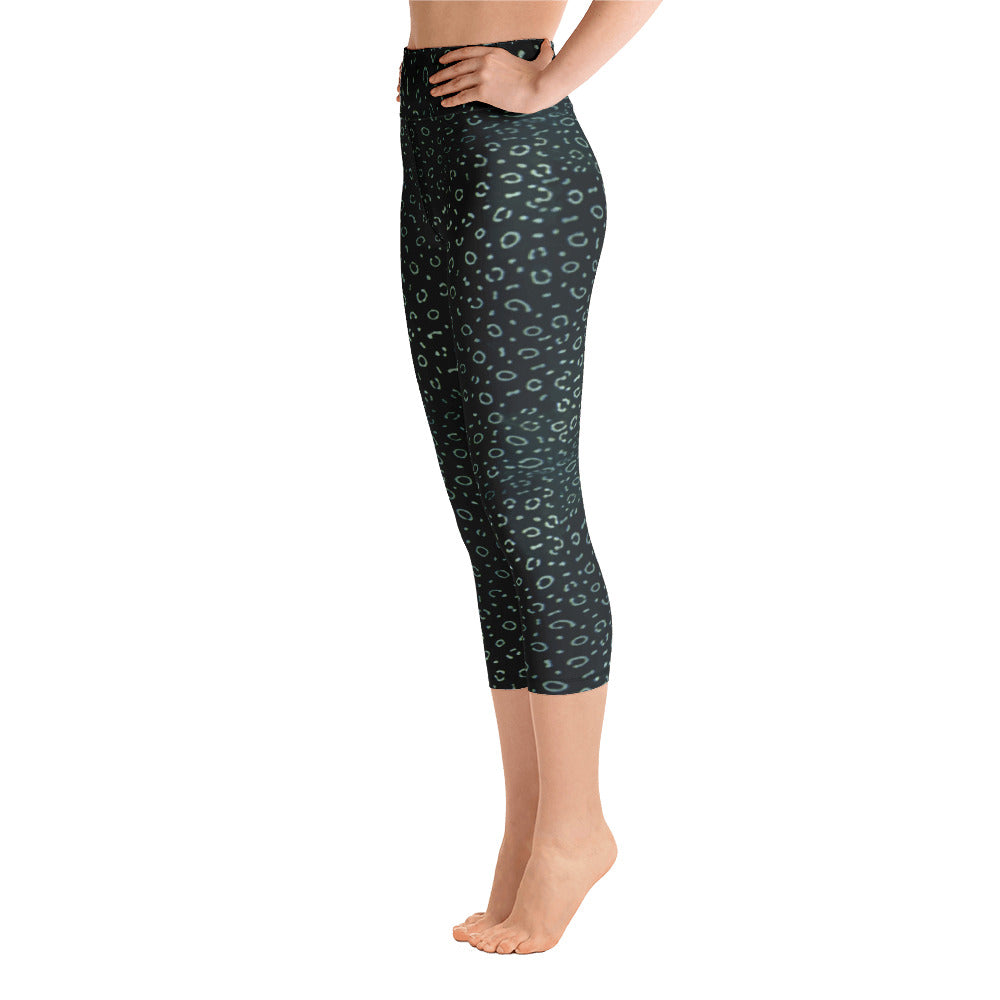 Eagle Ray Capri Leggings | Expedition Drenched.
