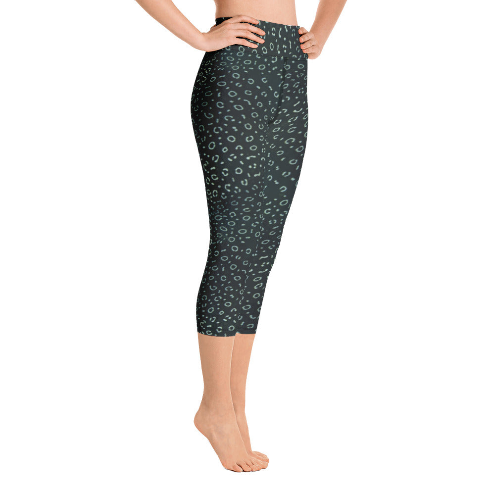 Eagle Ray Capri Leggings | Expedition Drenched.